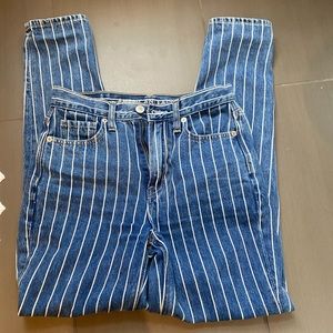 American Eagle Mom Jeans